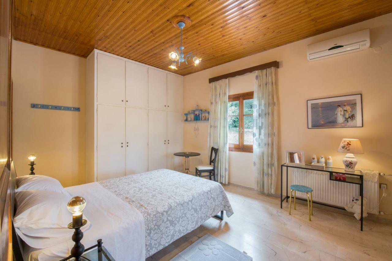 Family Holiday Apartment With Garden & Bbq Velonádes Екстериор снимка