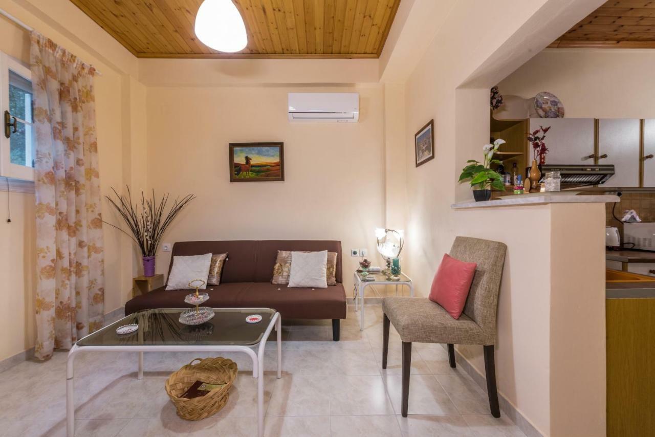 Family Holiday Apartment With Garden & Bbq Velonádes Екстериор снимка