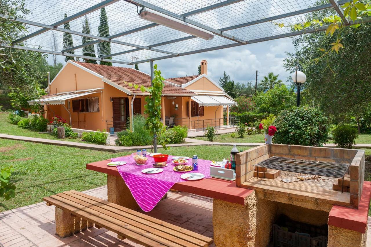Family Holiday Apartment With Garden & Bbq Velonádes Екстериор снимка